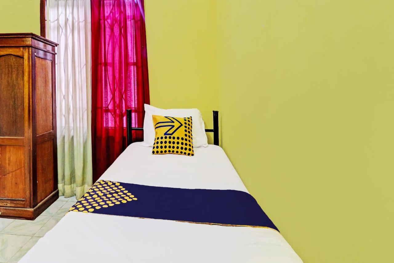 Hotel Oyo 92056 Asri Kost Syariah Jambi Exterior foto